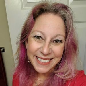 Meet your Posher, Staci